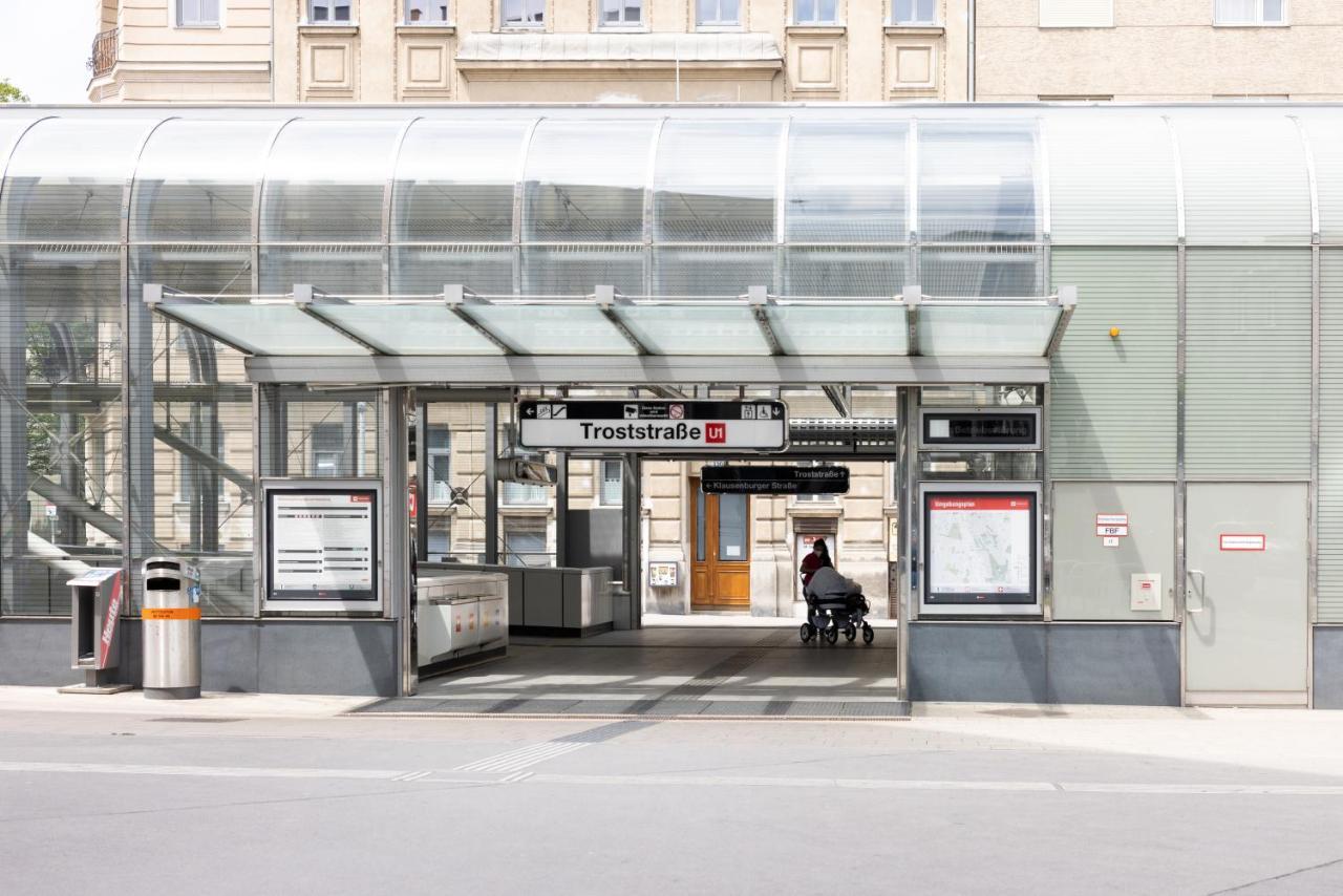 Yeshello Central Station Wien Eksteriør billede