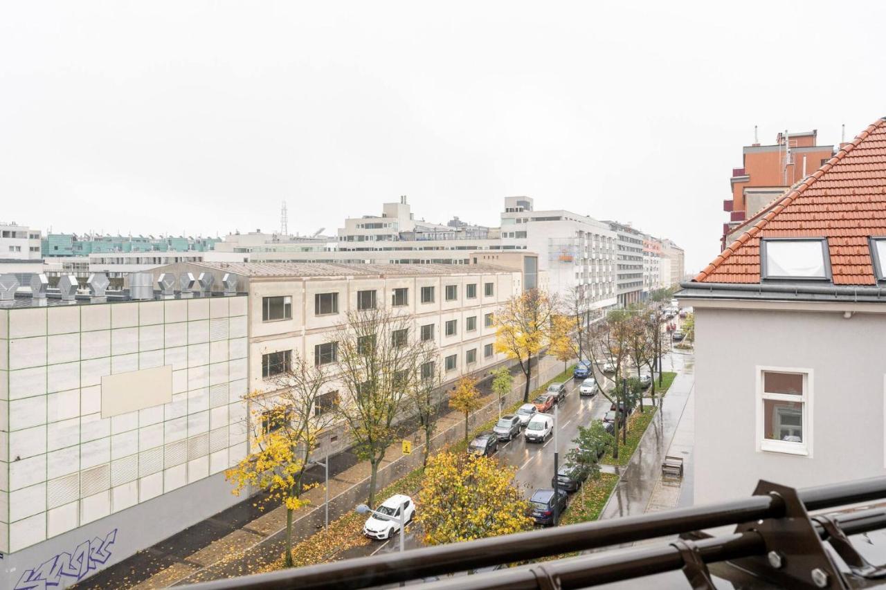 Yeshello Central Station Wien Eksteriør billede